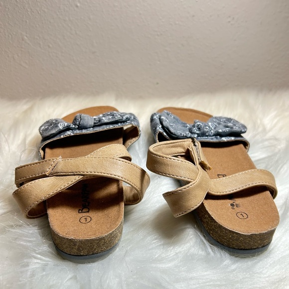 BearPaw Girls' Genesis Ankle Strappy Sandals Size 1 - Picture 6 of 8